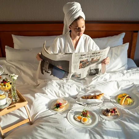 Intercontinental By Ihg Hotel 5*
