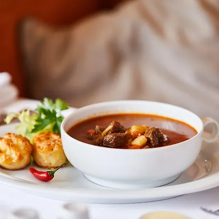 Intercontinental By Ihg Hotel 5*