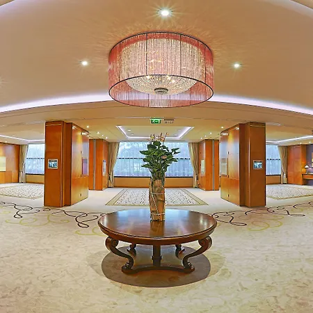 Intercontinental By Ihg 5*