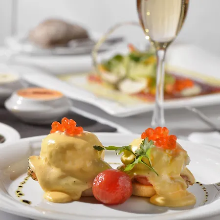 Intercontinental By Ihg Отель 5*