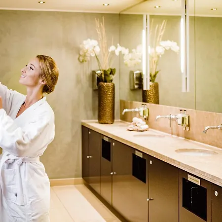 Intercontinental By Ihg 5*