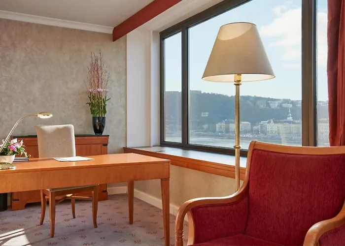 Intercontinental By Ihg Hotel 5*