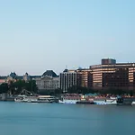 Intercontinental By Ihg Ξενοδοχείο 5*