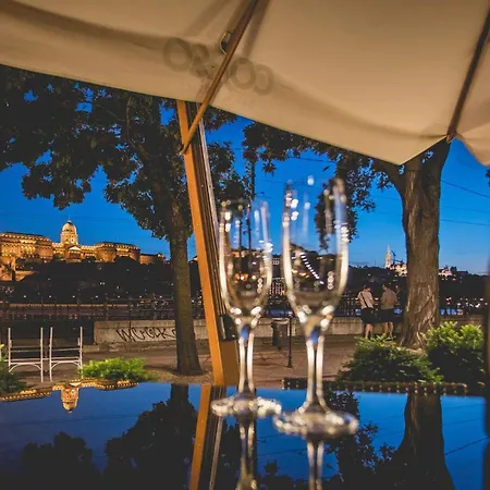 Intercontinental By Ihg מלון