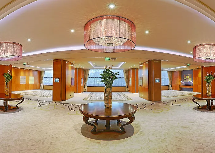 Intercontinental By Ihg 5*